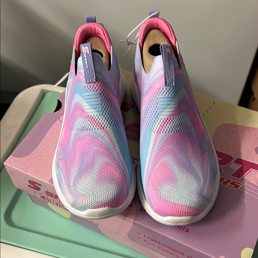 Skechers Girls Daisey Kids Sneakers memory foam- Pink and Blue